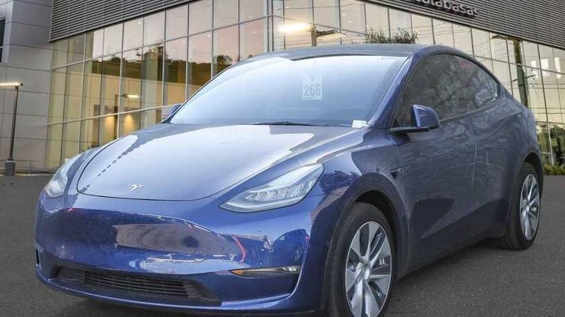 TESLA MODEL Y 2021 5YJYGDEE0MF253983 image